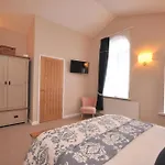 Sixteen B York